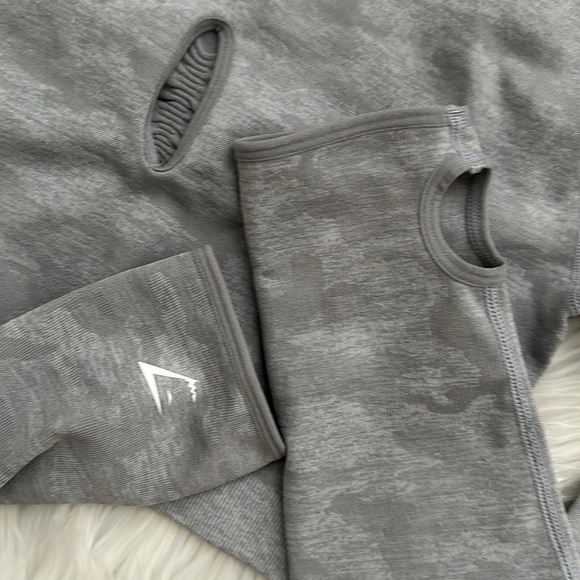 ✨GYMSHARK | OG Camo Crop Top | Grey | Size L - Picture 9 of 10